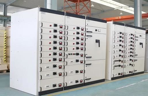 IEC61439-2 표준을 준수하는 4000A 최대 전류 저전압 스위치기어, 600x800x2200 인클로저 치수