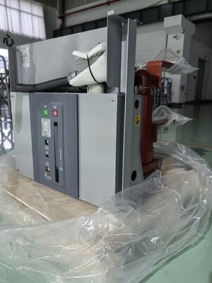 DC 125V 닫고 열기 작동 전압 초전압 진공 회로 차단기 닫기 속도 초당 0.766 M 회로 보호 제공